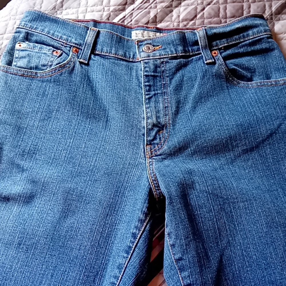 Levi's 550 Relaxed Fit Bootcut Jeans EUC - Picture 4 of 9